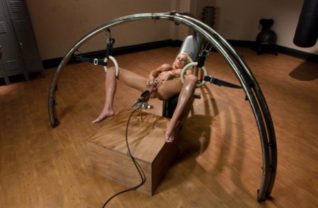 Fucking Machines featuring Lylith LaVey Nude Pictures